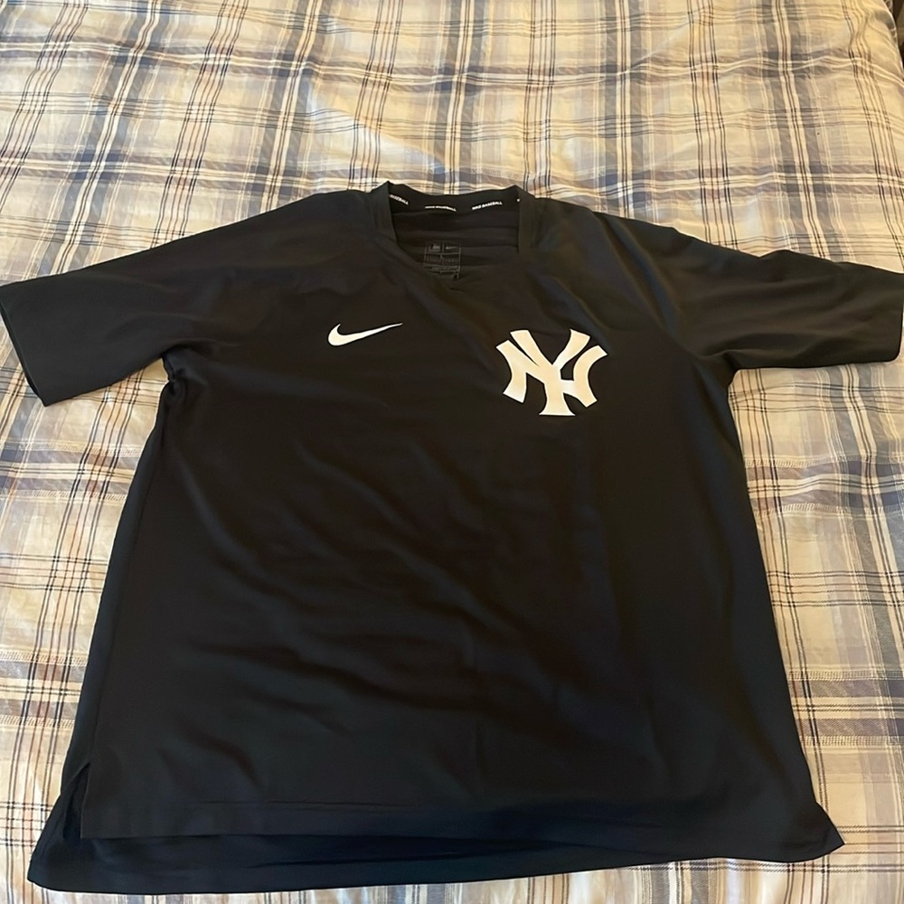 Nike yankee baseball t shirt